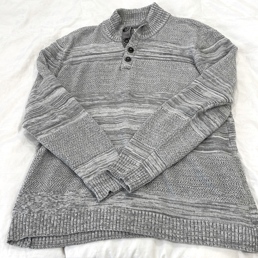 4 button up sweater in heather light grey (XL) Brand - Flag & Anthem‎